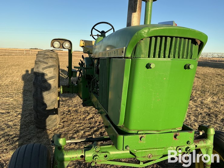 john-deere-3010-image-10