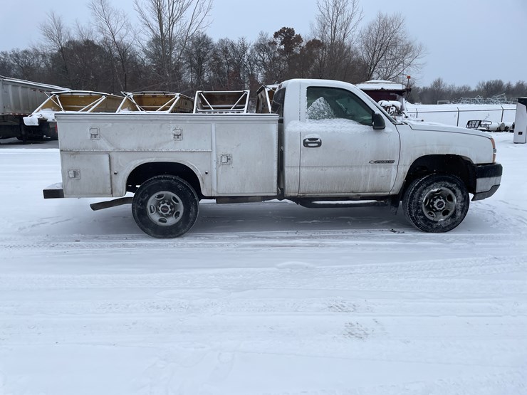 #1163-•-2003-chevrolet-service-truck-(has-mn-title)-image-7