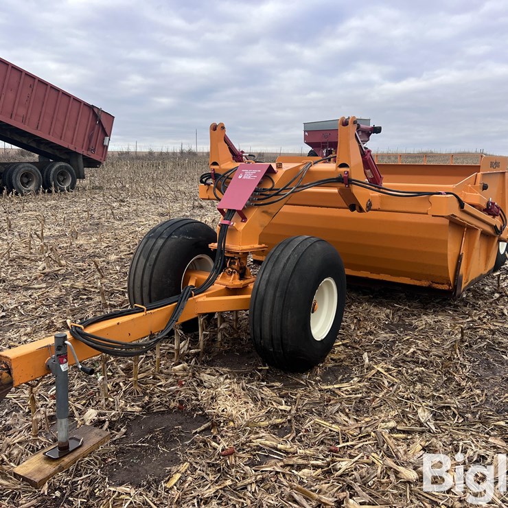 2008 Big Dog 8-Yard Forced Ejection Pull-Type Scraper