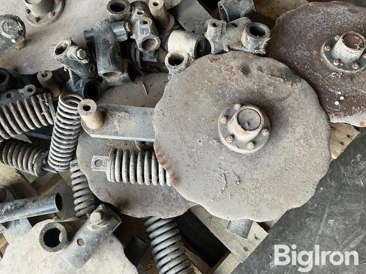 fertilizer-opening-disks-image-11