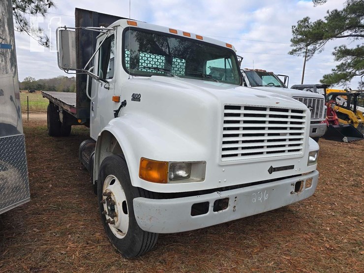 international-4700-image-5