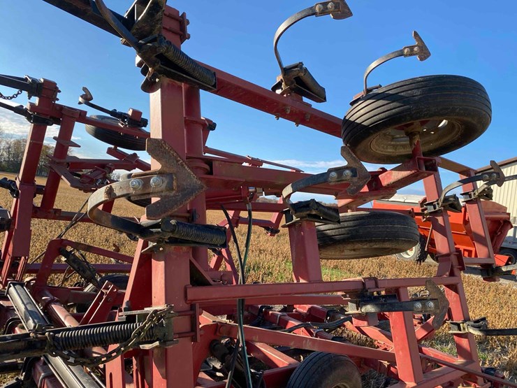 case-ih-4300-image-17