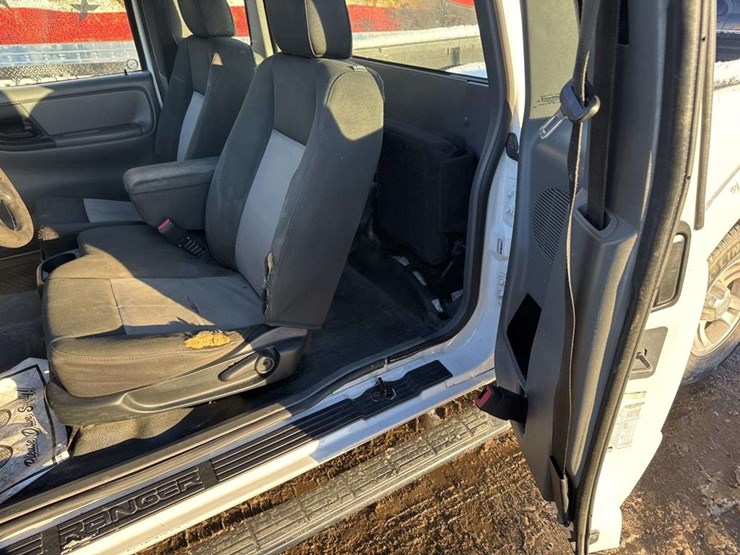 2011-ford-ranger-image-13