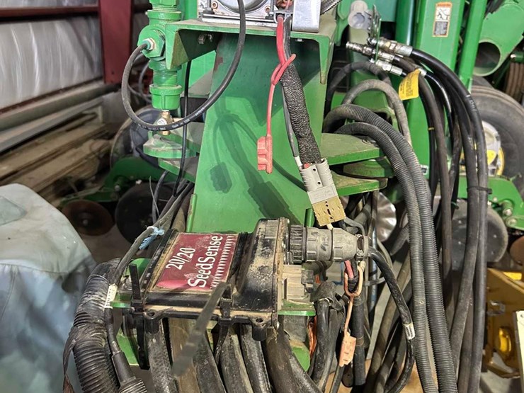 john-deere-1790-image-40