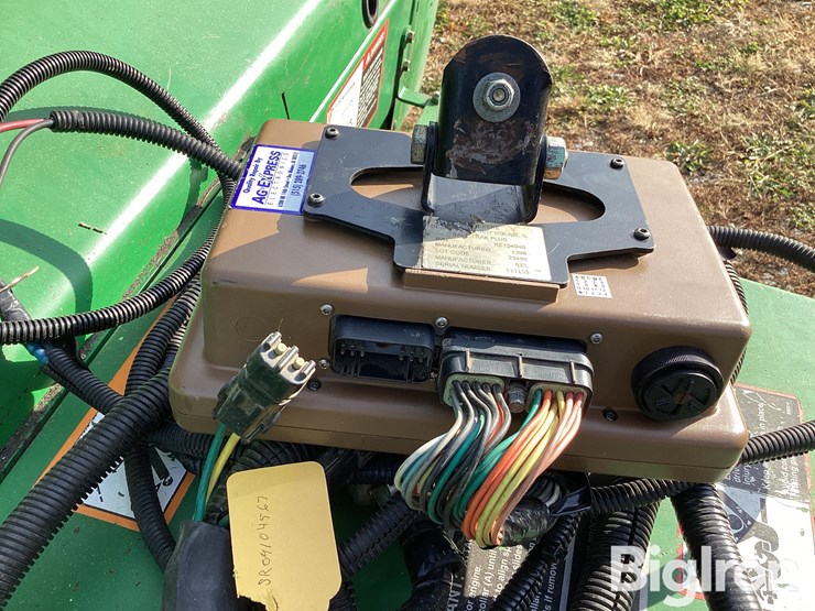 john-deere-566-image-16