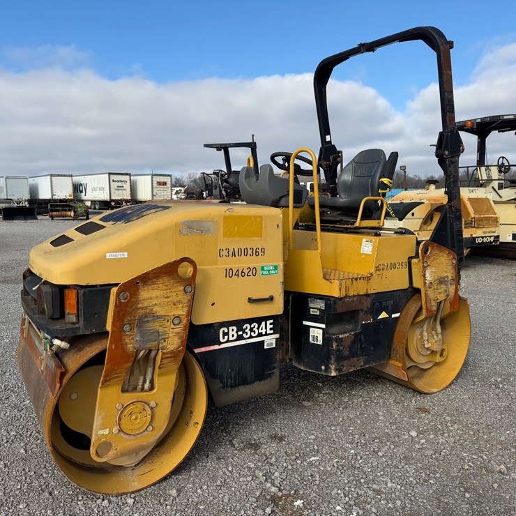 CATERPILLAR CB-334E