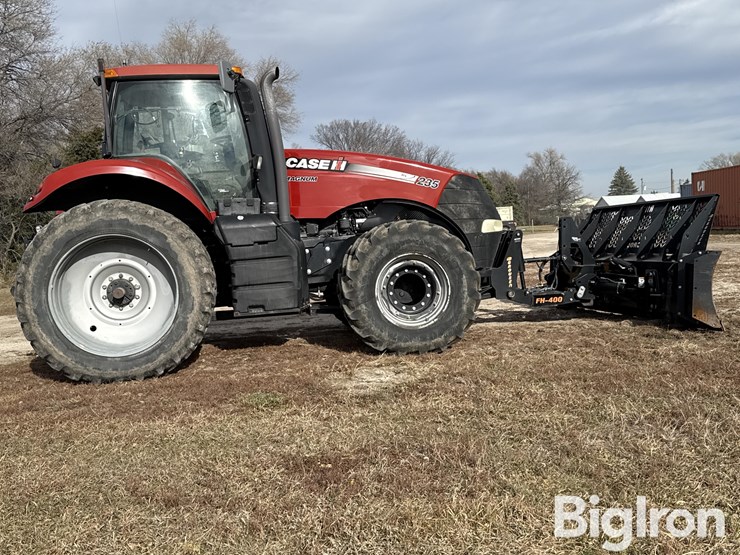 case-ih-magnum-235-image-4