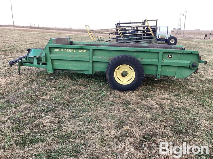 john-deere-450-image-8