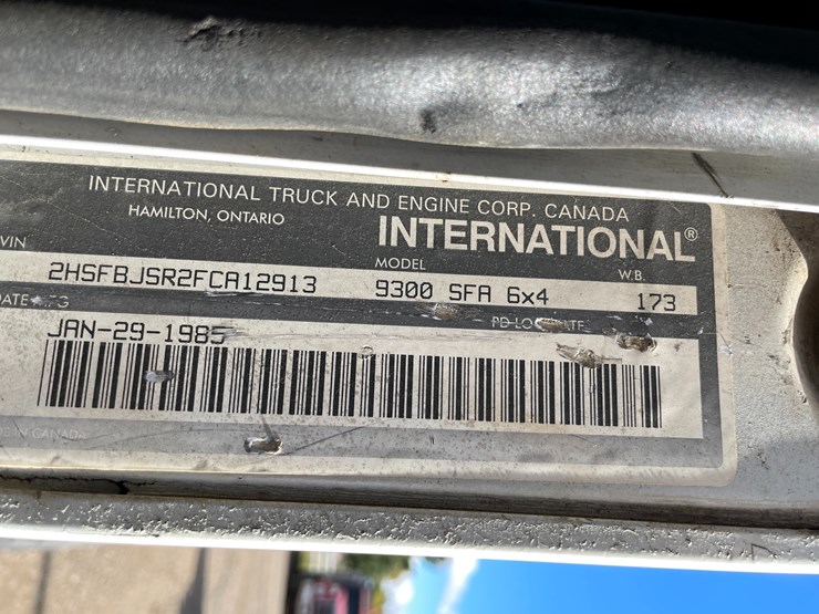 international-9300-image-32