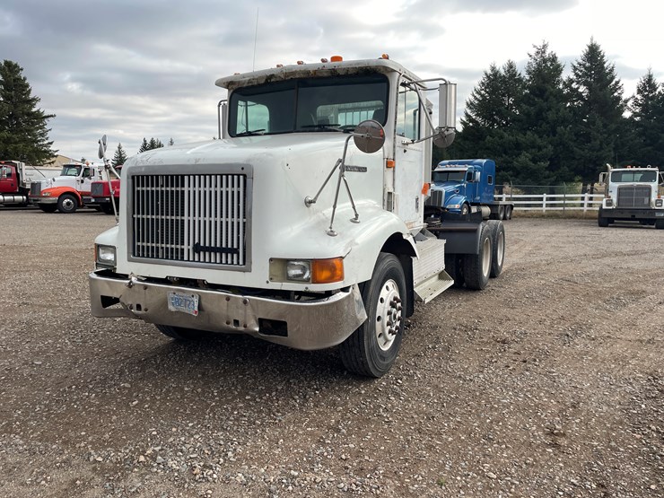 #1107-•-1994-international-truck-tractor-(has-mn-title)-image-1