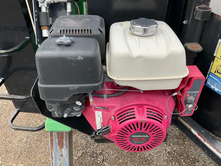 #2150-•-2017-roadster-trailer-with-a-farma-c6,-3-g2-loader-image-10