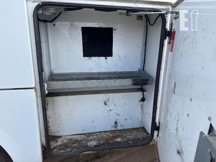 2012-ford-f350-xl-image-16