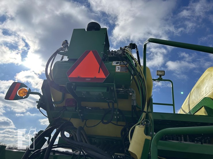 john-deere-1795-image-24