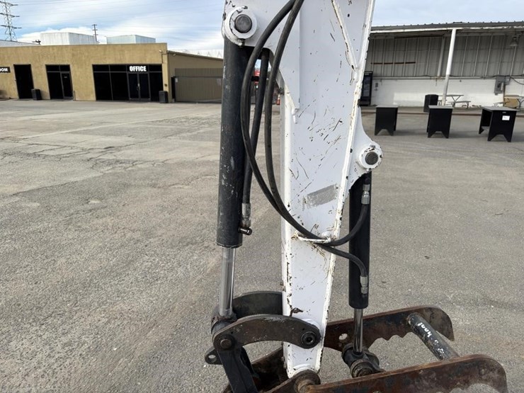 2021-bobcat-e35-image-16