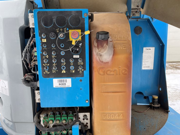 #7468-•-2006-genie-z-34/22-manlift-image-27