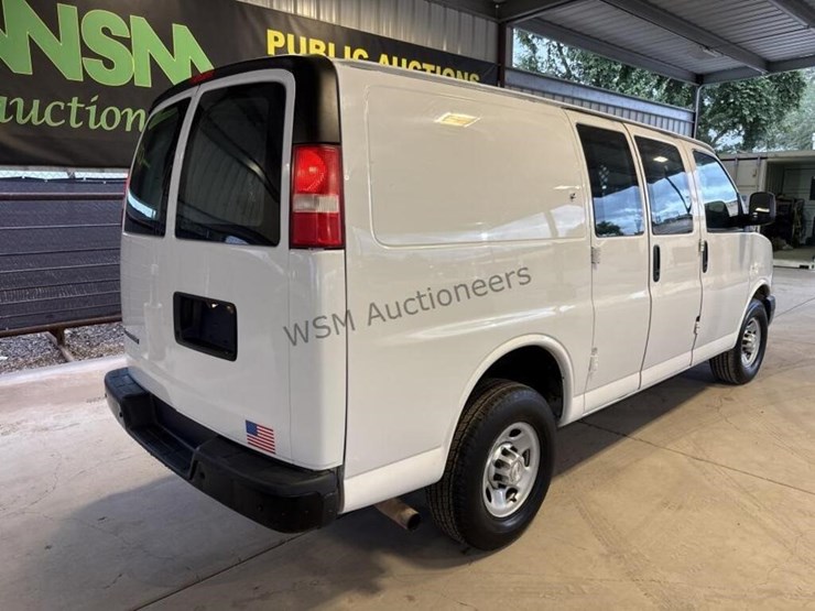 chevrolet-express-2500-image-9