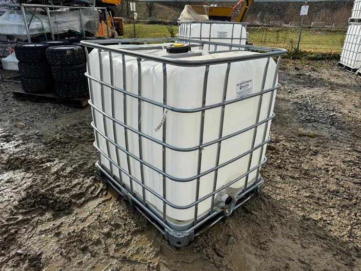 water-tank-tote-image-4