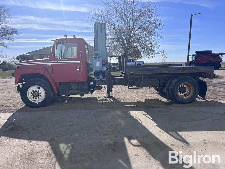 international-s1900-image-8