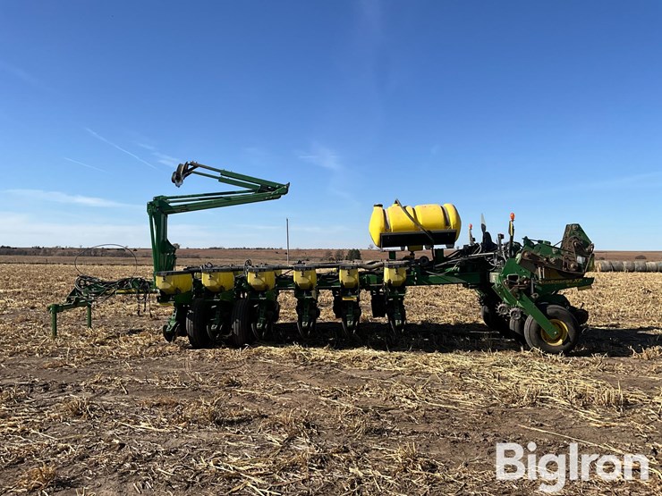 2008-john-deere-1770nt-image-8