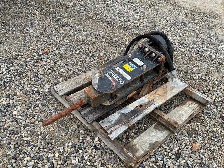 2022-kubota-b26-image-2