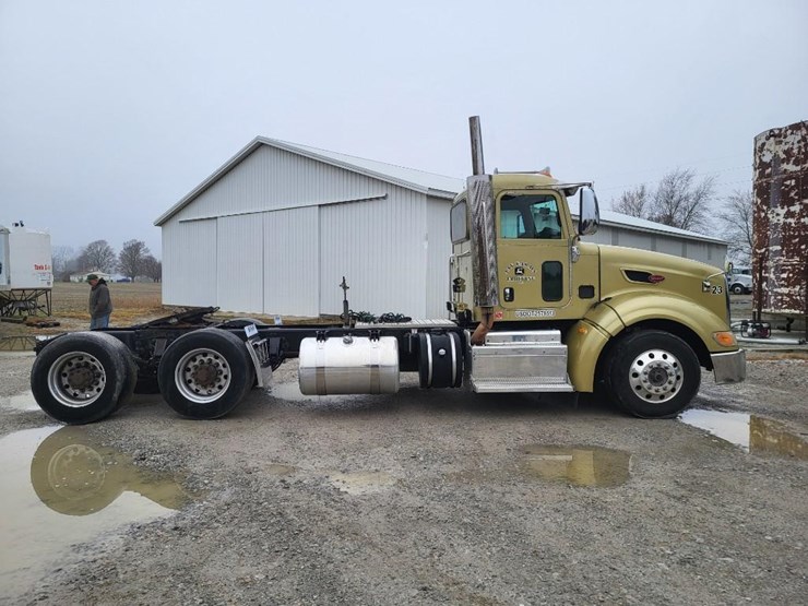 2012-peterbilt-386-image-6