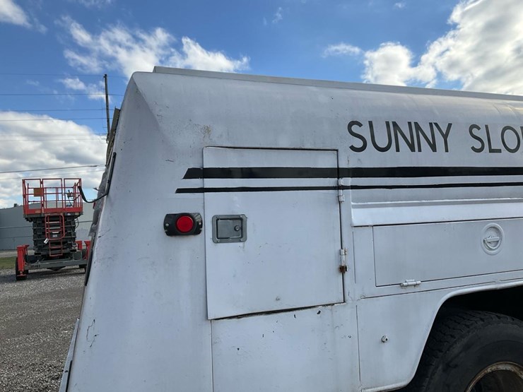 international-1854s-image-47