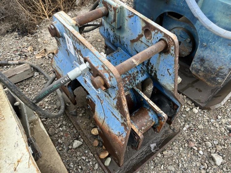 24"-plate-compactor-image-1