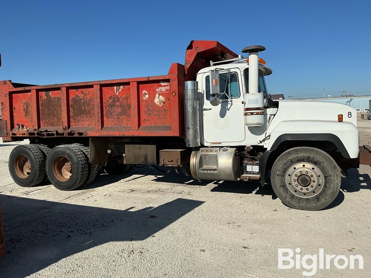 2000-mack-rd688s-image-4