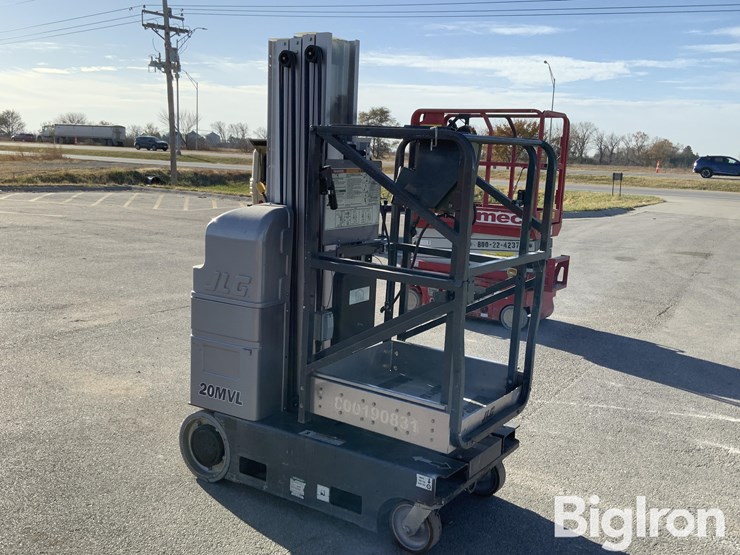 2018-jlg-20mvl-image-3