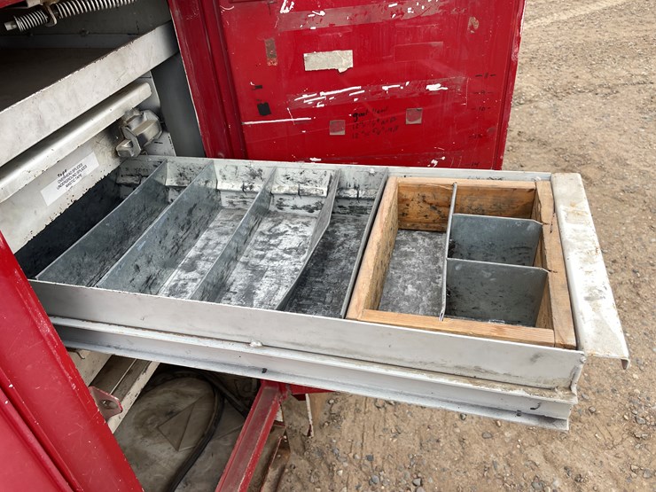 #1119-•-2009-freightliner-digger-derrick-(has-mn-title)-image-46