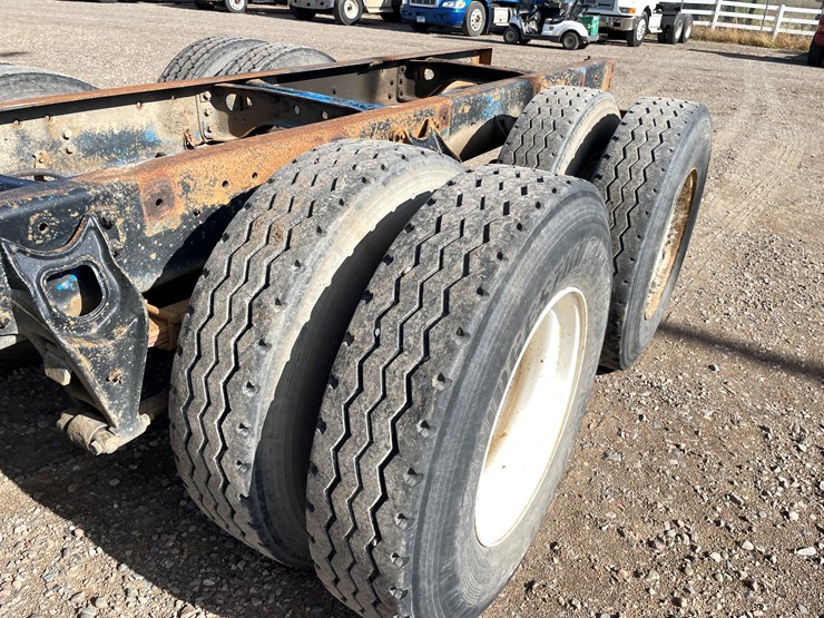 international-9300-image-10