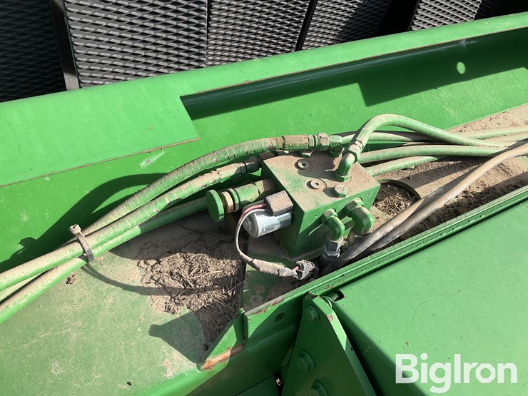 john-deere-566-image-14