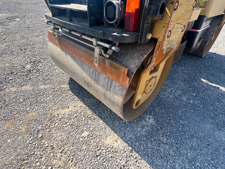 caterpillar-cb-334e-image-11