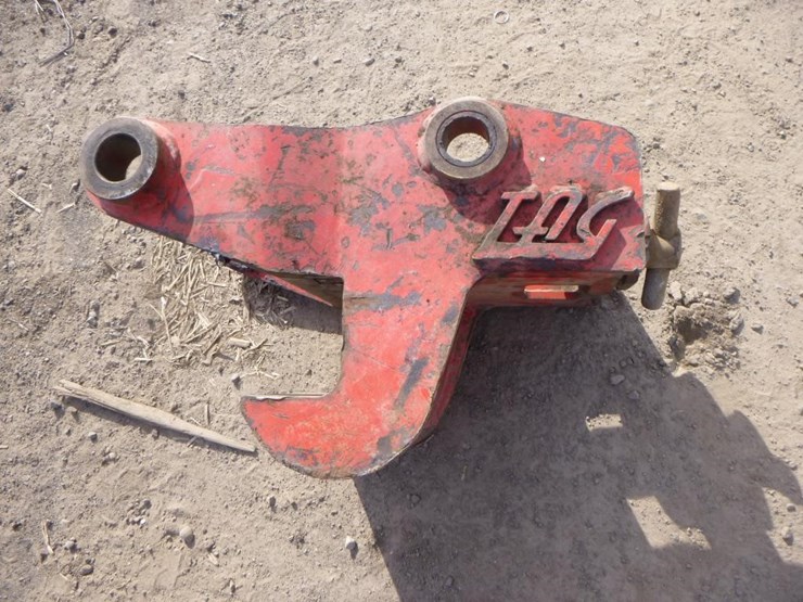 caterpillar-440-image-5