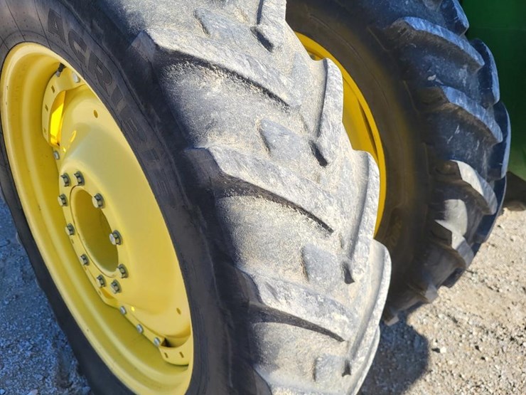 john-deere-8335r-image-48