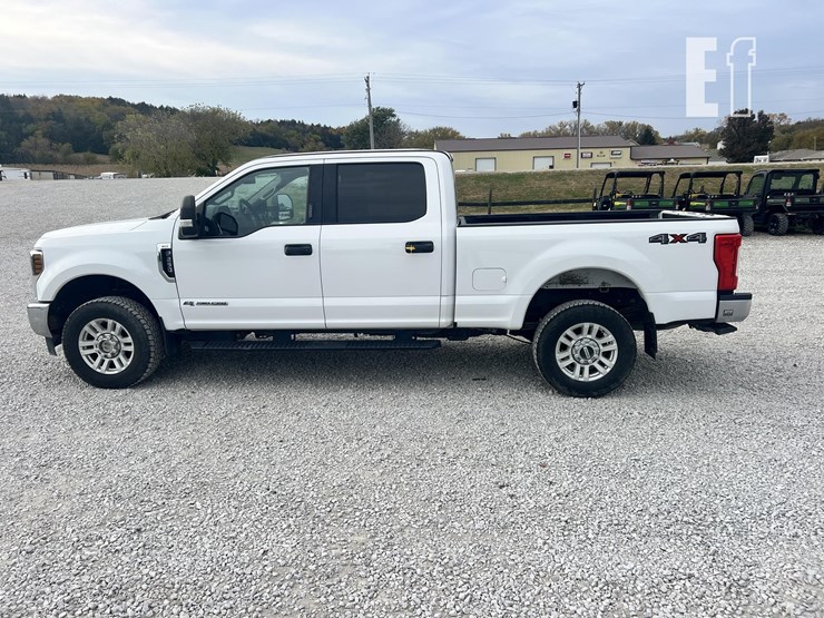 ford-f250-xlt-image-1