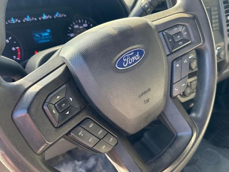 ford-f350-xl-image-29