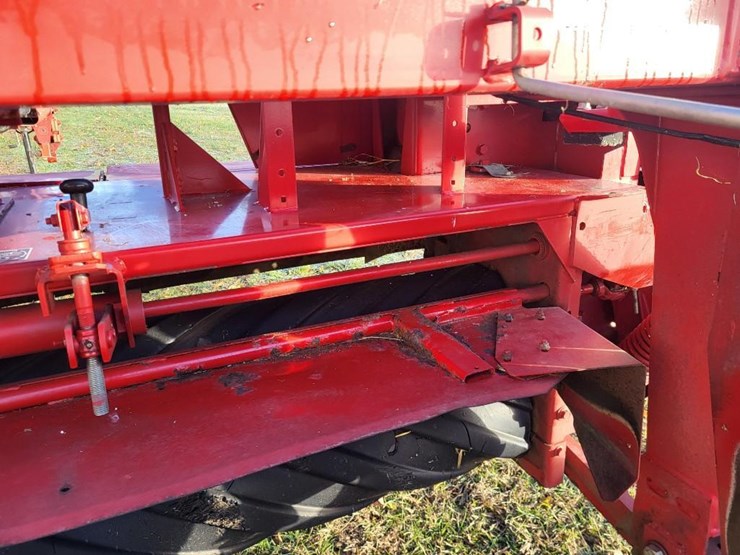 new-holland-1431-image-36