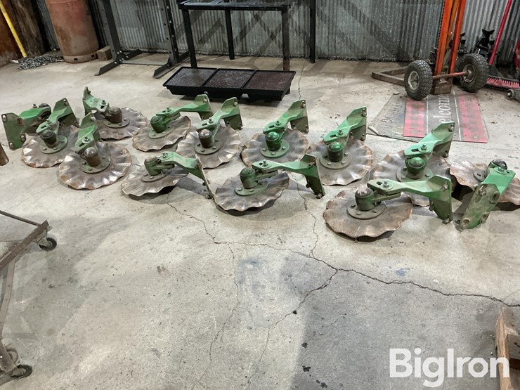 john-deere-row-openers-image-8