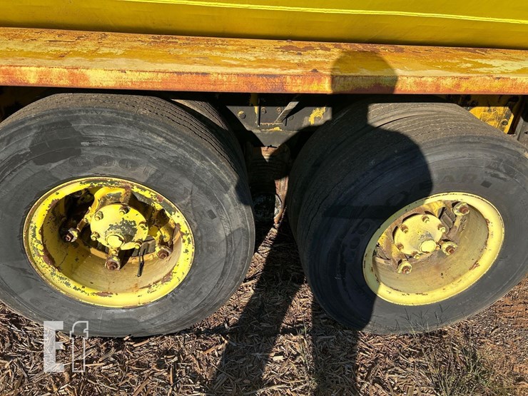 1981-caterpillar-3208-image-26