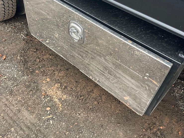 peterbilt-337-image-15