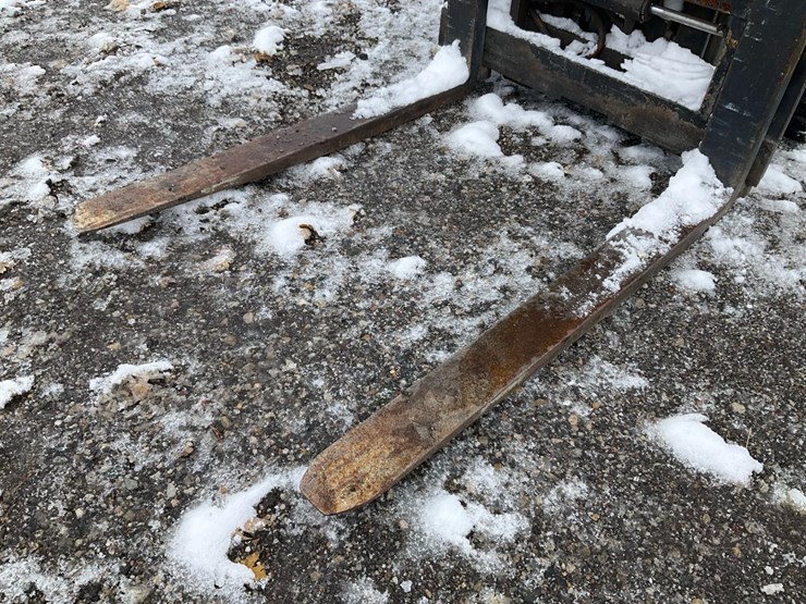 #1354-•-caterpillar-t80b-forklift-image-10