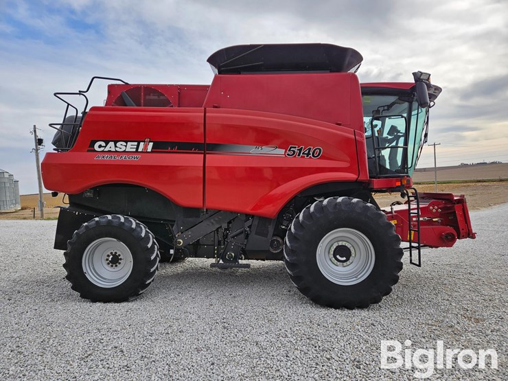 case-ih-5140-image-4