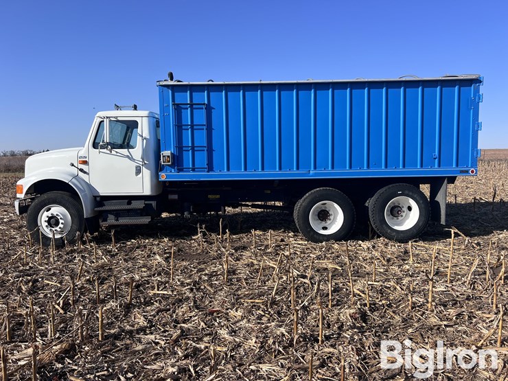 international-4900-image-8