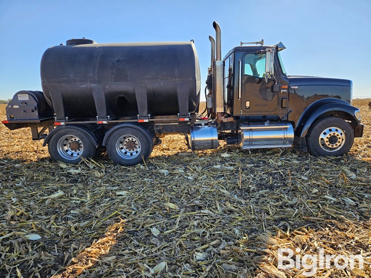 international-9900-image-4