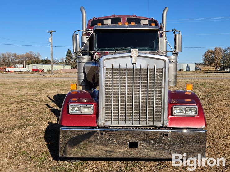 kenworth-w900l-image-2