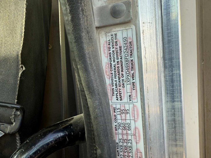 2015-peterbilt-389-image-6