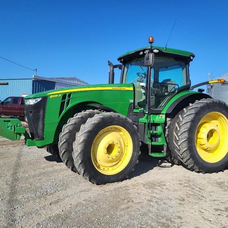 JOHN DEERE 8335R