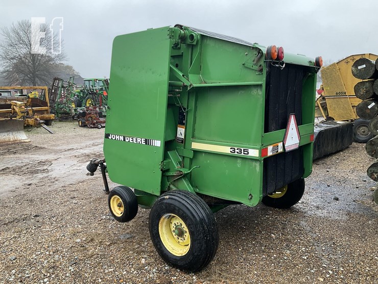 john-deere-335-image-3