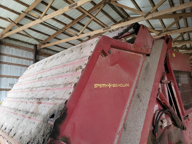 new-holland-851-image-17